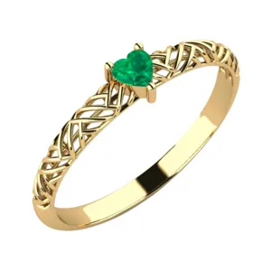 Splendid Emerald Ring
